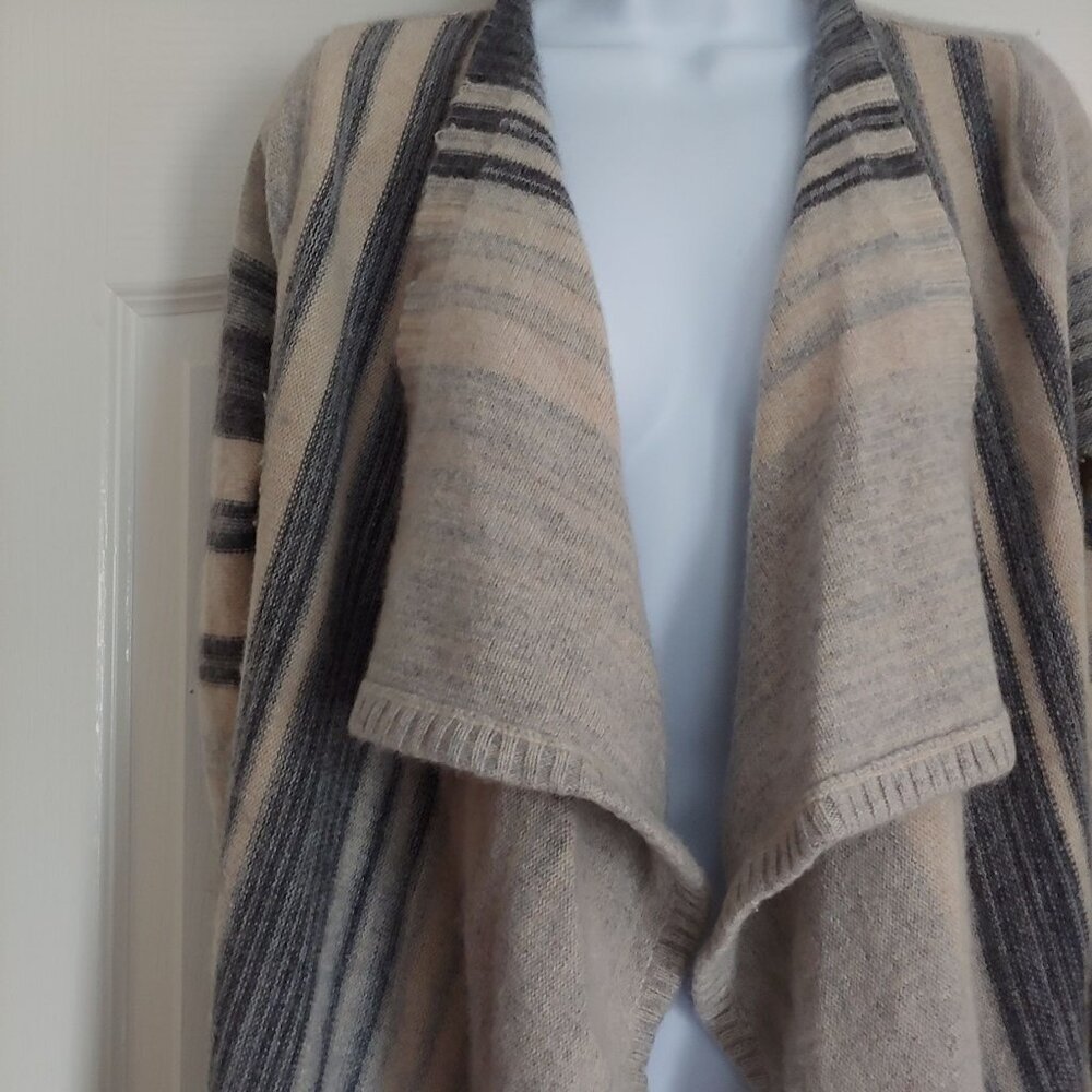 Incashmere Stripe Grey/Cream Stripe Open Front Ca… - image 3